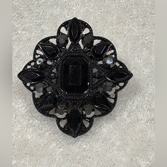 Gothic Black Ornate Rhinestone Statement Ring - Stretchy & Adjustable - Picture 12 of 14